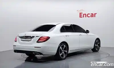 Mercedes-Benz E-Class 2020 2.0 гидро, миниатюра 2