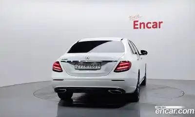 Mercedes-Benz E-Class 2020 2.0 гидро, миниатюра 4