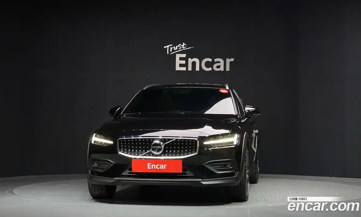 Volvo V60 2021 2.0 гидро в Москве № 230397, фото 3