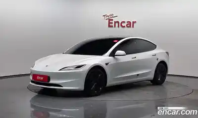 Tesla Model 3, 2025