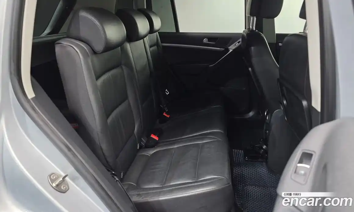 Volkswagen Tiguan 2015 2.0 гидро в Москве № 232230, фото 12