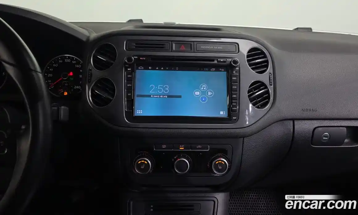 Volkswagen Tiguan 2015 2.0 гидро в Москве № 232230, фото 14