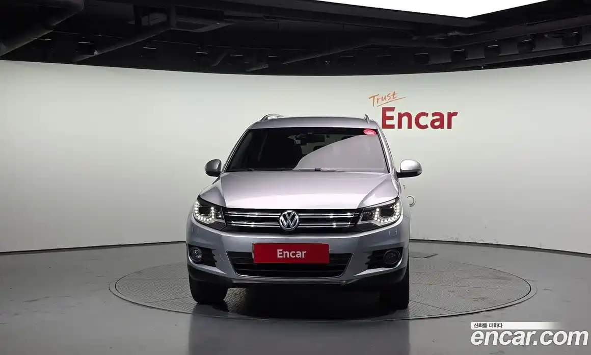 Volkswagen Tiguan 2015 2.0 гидро в Москве № 232230, фото 3