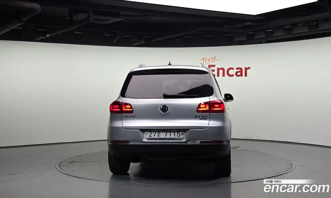 Volkswagen Tiguan 2015 2.0 гидро в Москве № 232230, фото 4