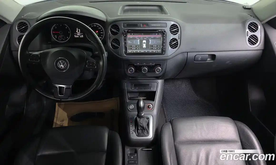 Volkswagen Tiguan 2015 2.0 гидро в Москве № 232230, фото 7