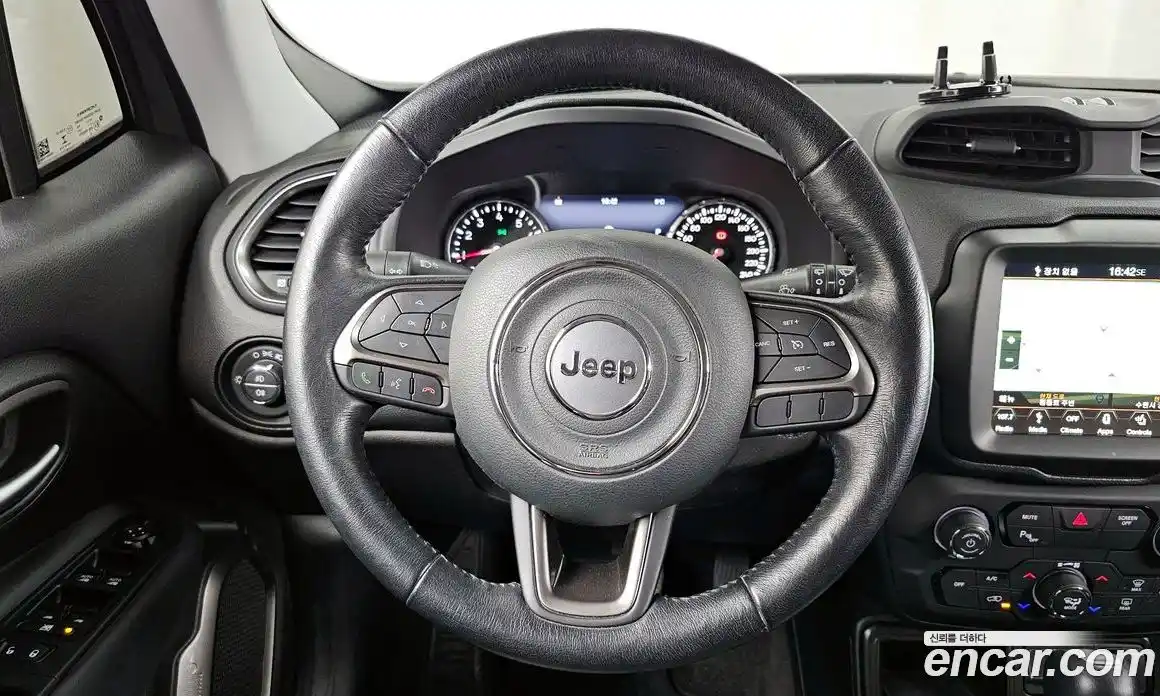 Jeep Renegade 2019 2.4 гидро в Москве № 232410, фото 13