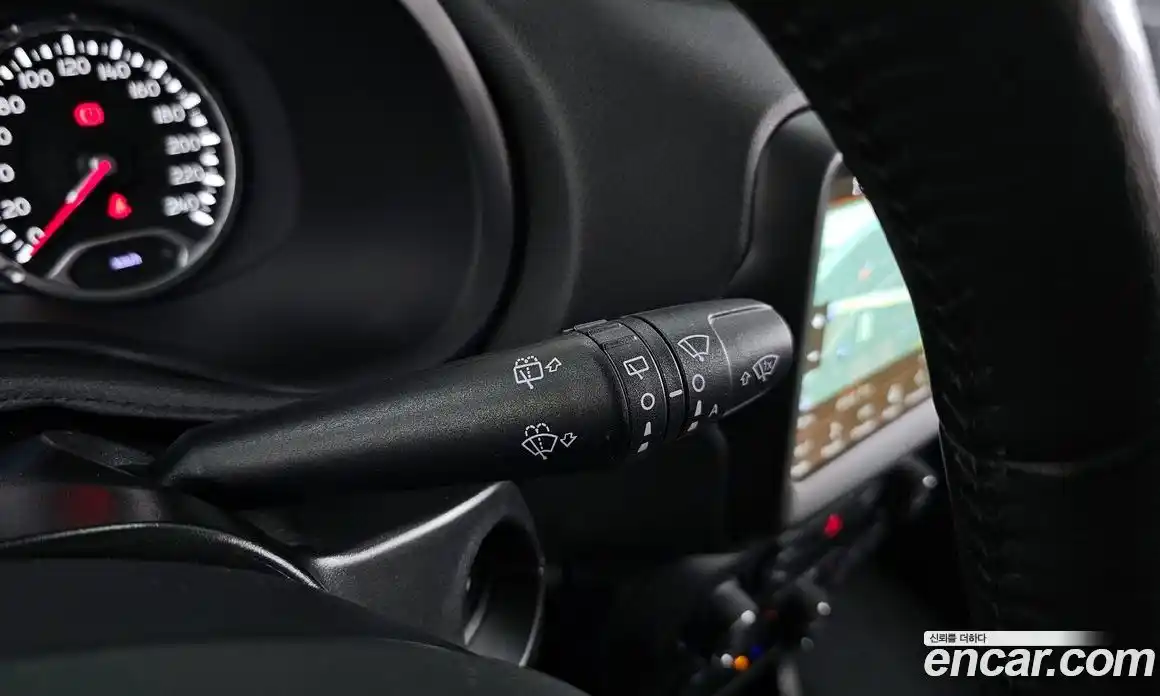 Jeep Renegade 2019 2.4 гидро в Москве № 232410, фото 17