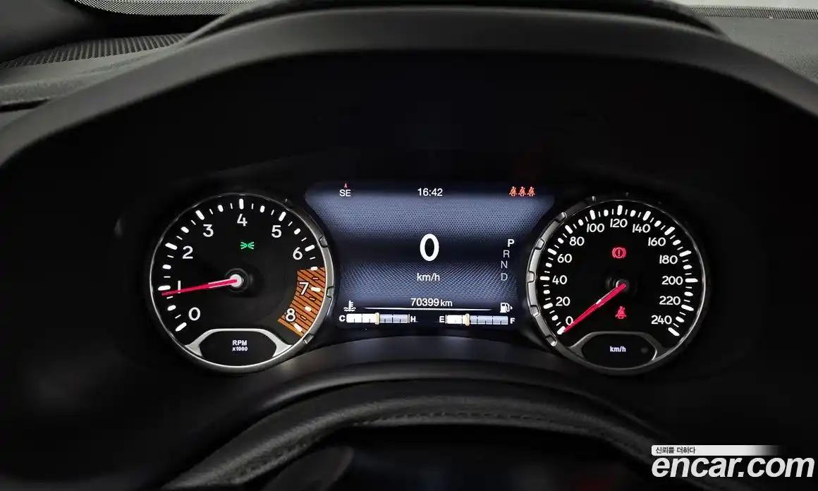 Jeep Renegade 2019 2.4 гидро в Москве № 232410, фото 8