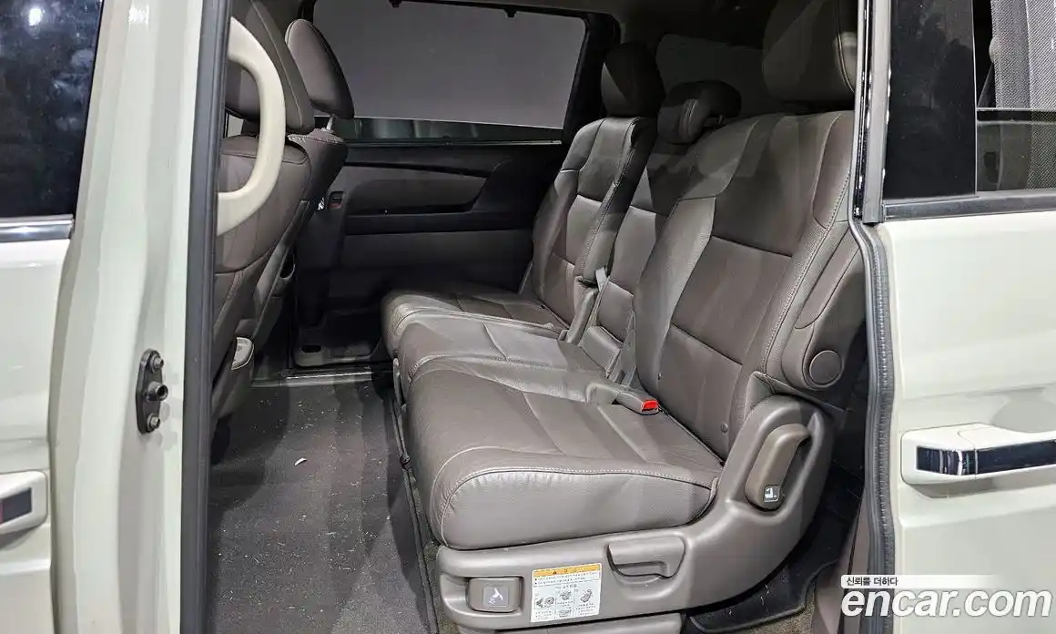 Honda Odyssey 2015 3.5 гидро в Москве № 232915, фото 12