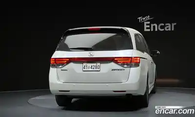 Honda Odyssey 2015 3.5 гидро в Москве № 232915, миниатюра 4