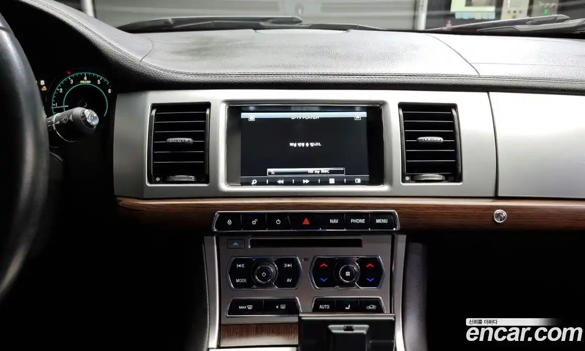 Jaguar XF 2014 2.0 гидро в Москве № 238098, фото 18