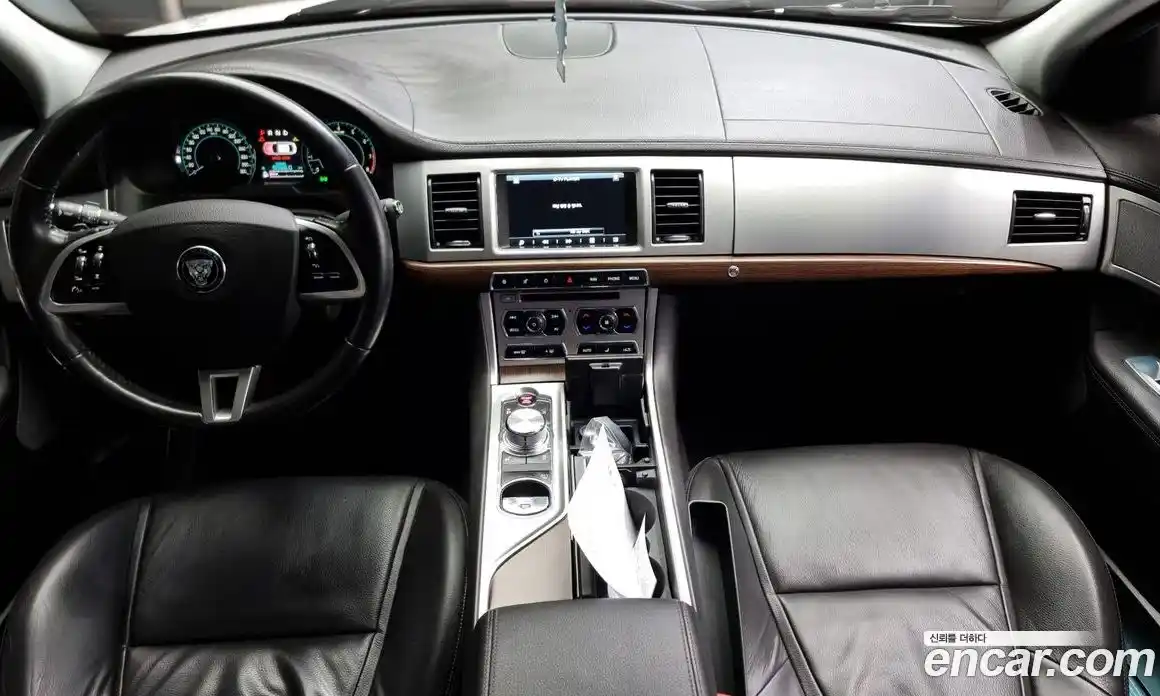 Jaguar XF 2014 2.0 гидро в Москве № 238098, фото 7
