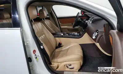 Jaguar XJ 2013 2.0 гидро в Москве № 241330, миниатюра 11