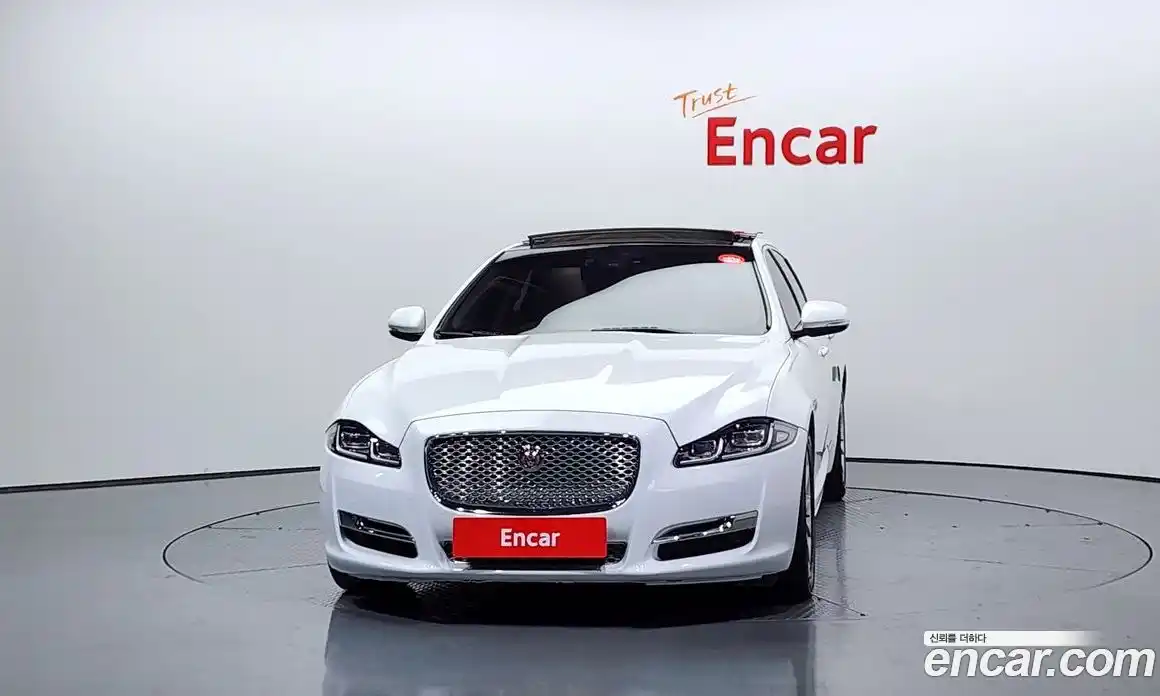 Jaguar XJ 2013 2.0 гидро в Москве № 241330, фото 3