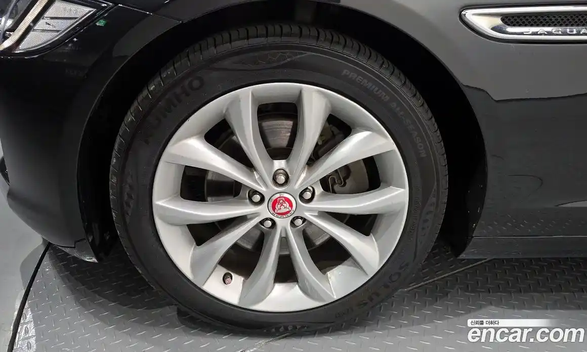 Jaguar XF 2019 2.0 гидро в Москве № 256078, фото 5