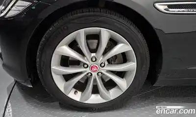 Jaguar XF 2019 2.0 гидро в Москве № 256078, миниатюра 5