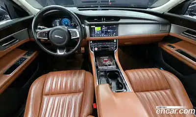 Jaguar XF 2019 2.0 гидро в Москве № 256078, миниатюра 7