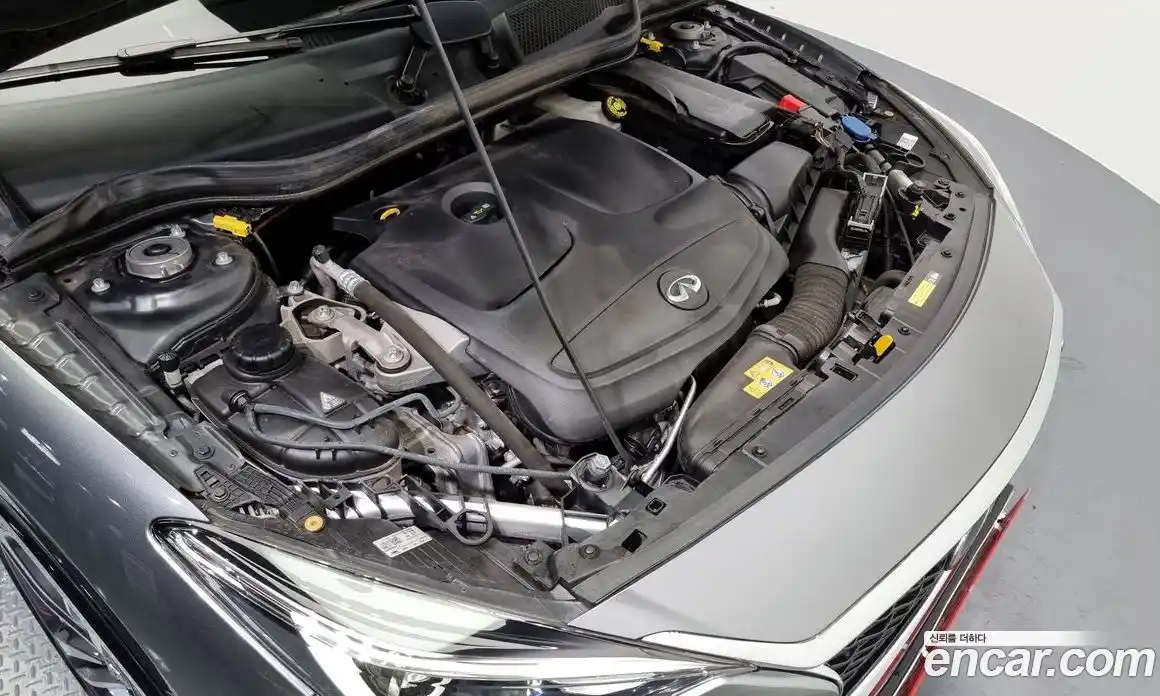 Infiniti Q30 2017 2.0 гидро в Москве № 256123, фото 6