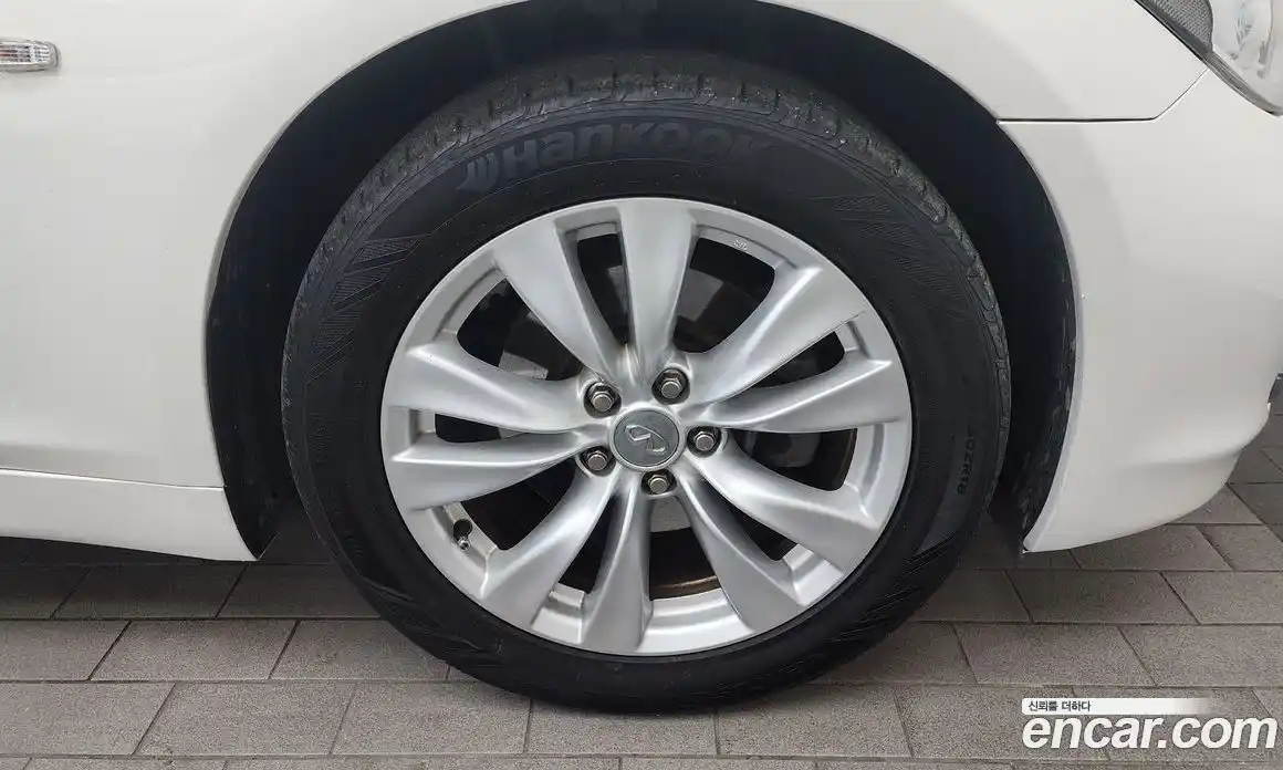 Infiniti M 2011 3.7 гидро в Москве № 256165, фото 5