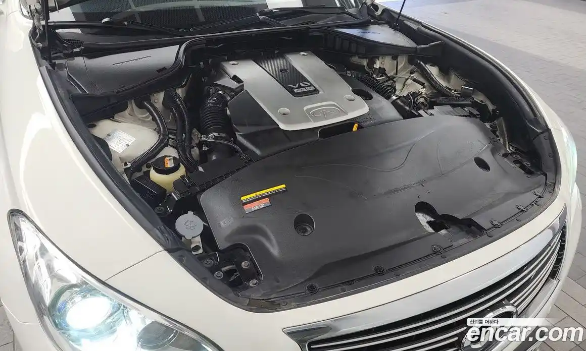 Infiniti M 2011 3.7 гидро в Москве № 256165, фото 6