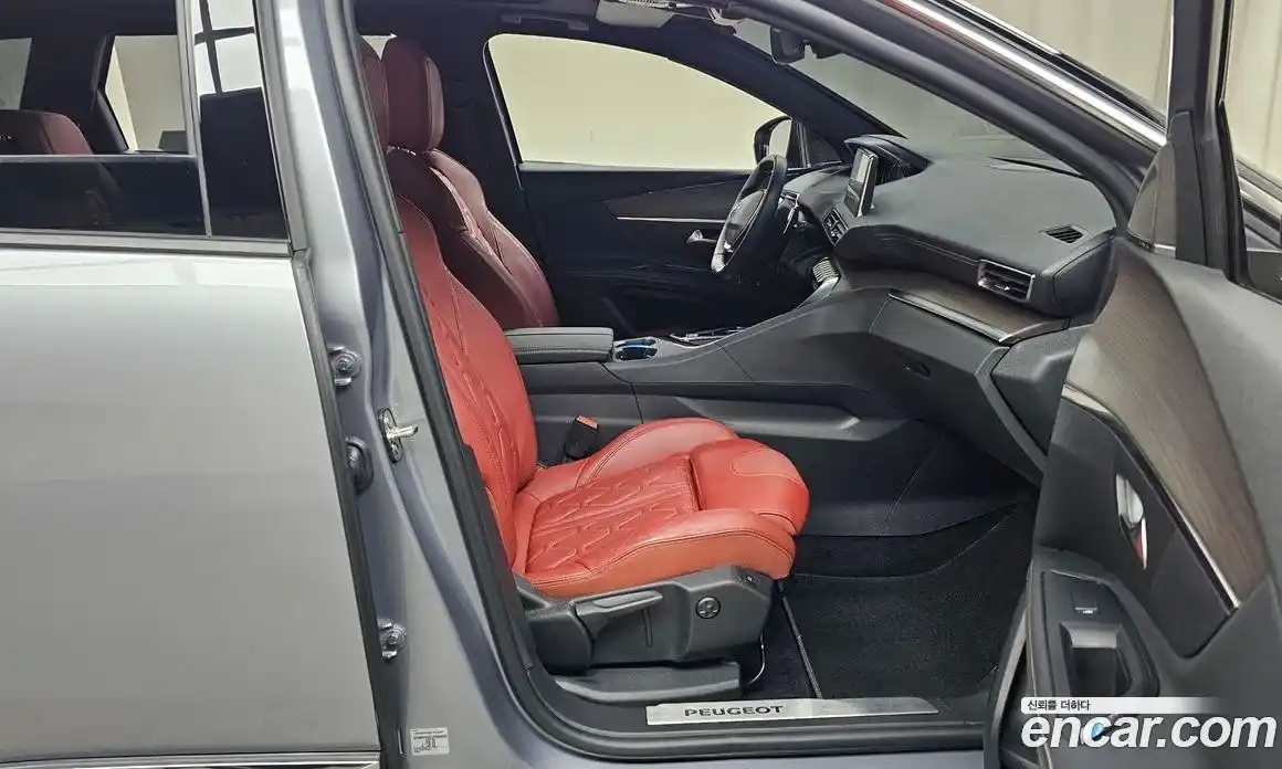 Peugeot 5008 2024 1.2 гидро в Москве № 257397, фото 11