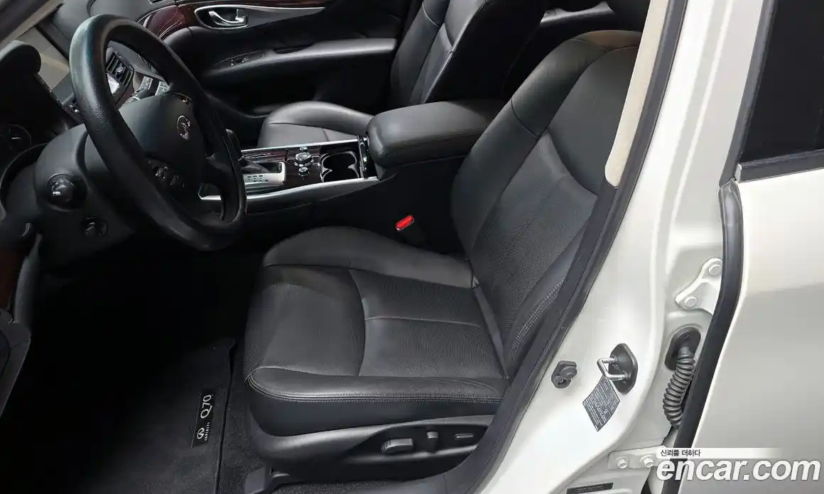 Infiniti Q70 2019 3.7 гидро в Москве № 267000, фото 11