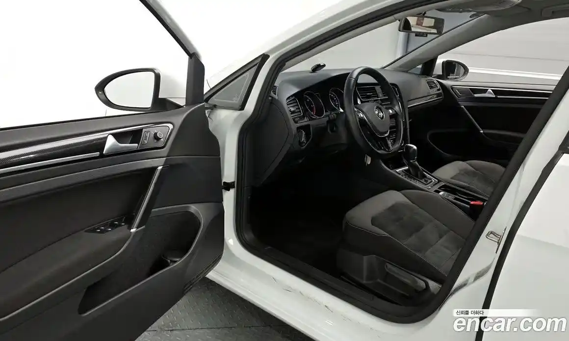 Volkswagen Golf 2015 2.0 гидро в Москве № 277361, фото 10