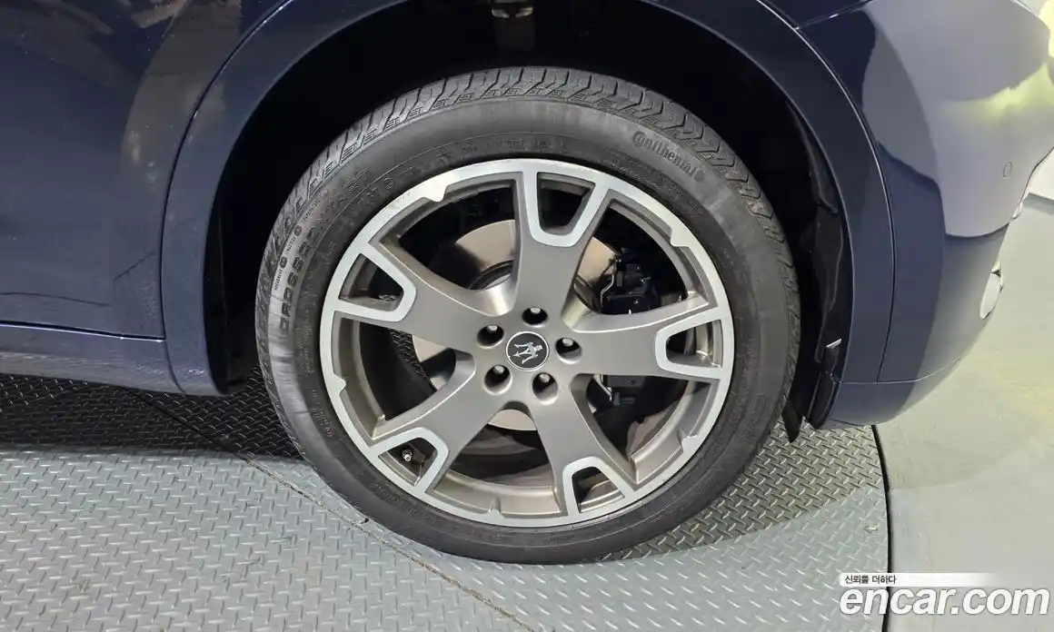 Maserati Levante 2022 2.0 гидро в Москве № 282795, фото 5