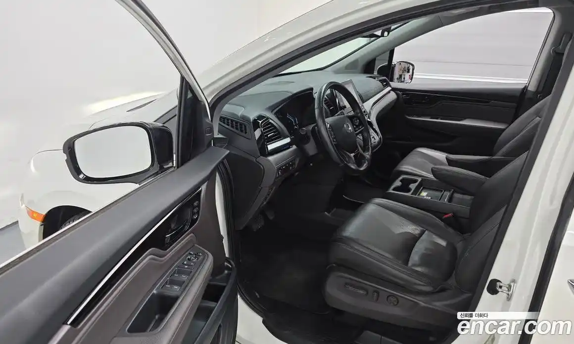 Honda Odyssey 2017 3.5 гидро в Москве № 302865, фото 11