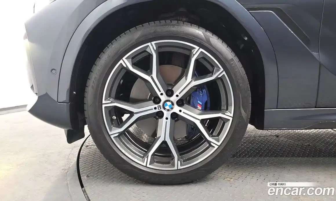 BMW X6 2022 3.0 гидро в Москве № 303492, фото 4