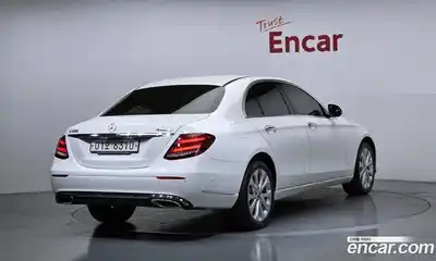 Mercedes-Benz E-Class 2017 2.0 гидро, миниатюра 2