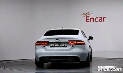 Jaguar XE 2017 2.0 гидро в Москве № 335839, миниатюра 4