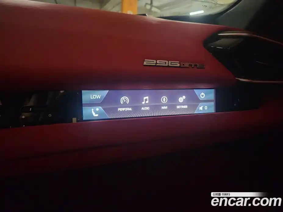 Ferrari 296 2024 3.0 гидро в Москве № 336280, фото 14