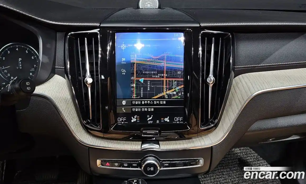 Volvo XC60 2019 2.0 гидро в Москве № 373771, фото 14