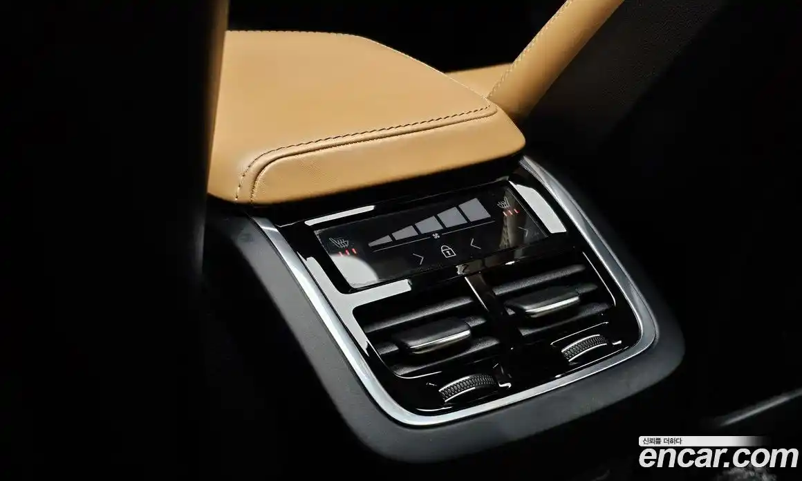 Volvo XC60 2019 2.0 гидро в Москве № 373771, фото 18