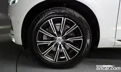 Volvo XC60 2019 2.0 гидро в Москве № 373771, миниатюра 4