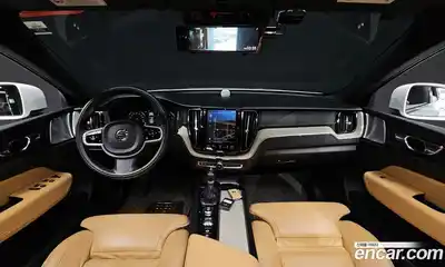 Volvo XC60 2019 2.0 гидро в Москве № 373771, миниатюра 6