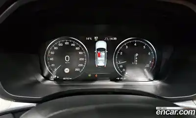 Volvo XC60 2019 2.0 гидро в Москве № 373771, миниатюра 7