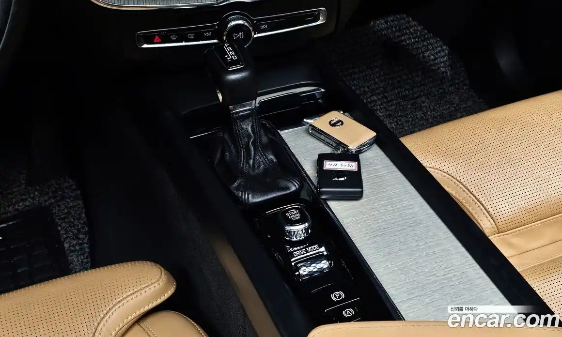 Volvo XC60 2019 2.0 гидро в Москве № 373771, фото 8