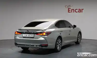 Lexus ES, 2018