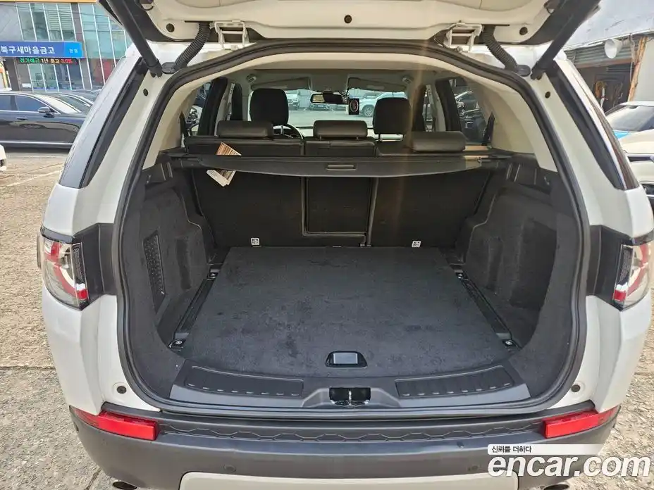 Land Rover Discovery Sport 2017 2.0 гидро в Москве № 543897, фото 10