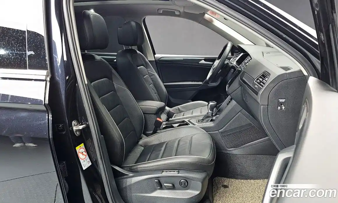 Volkswagen Tiguan 2023 2.0 гидро в Москве № 547272, фото 11