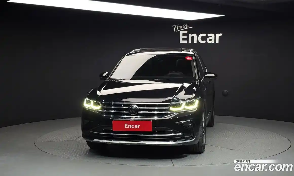 Volkswagen Tiguan 2023 2.0 гидро в Москве № 547272, фото 3
