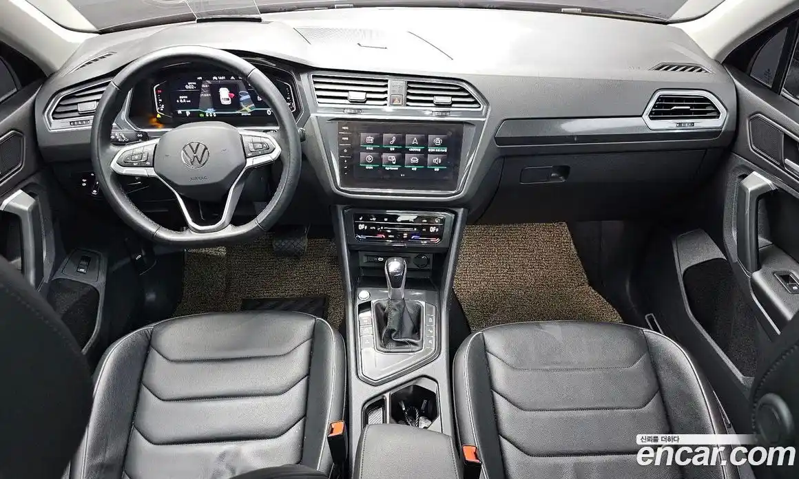 Volkswagen Tiguan 2023 2.0 гидро в Москве № 547272, фото 7