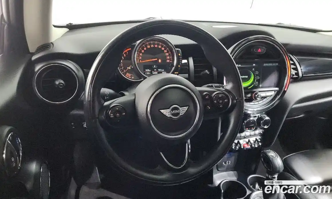 Mini Cooper 2017 1.5 гидро в Москве № 595067, фото 13