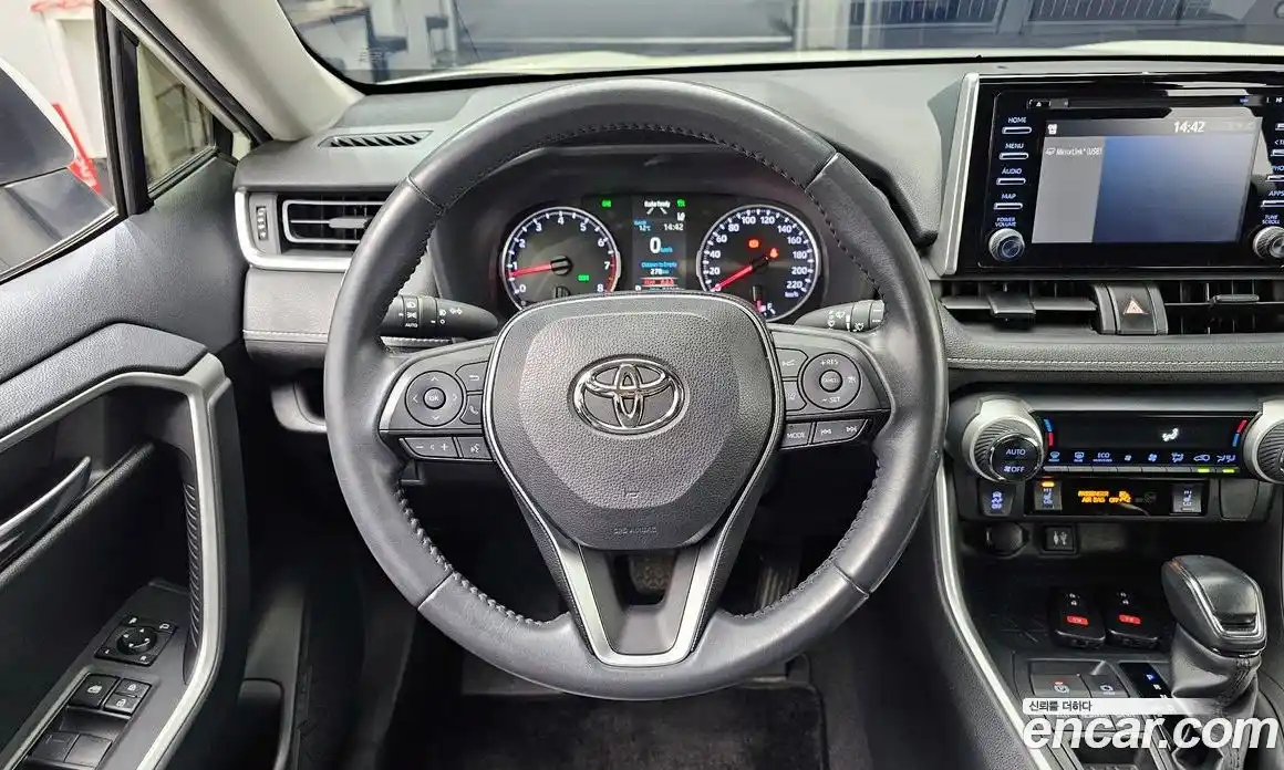 Toyota RAV4 2019 2.5 гидро в Москве № 609811, фото 14