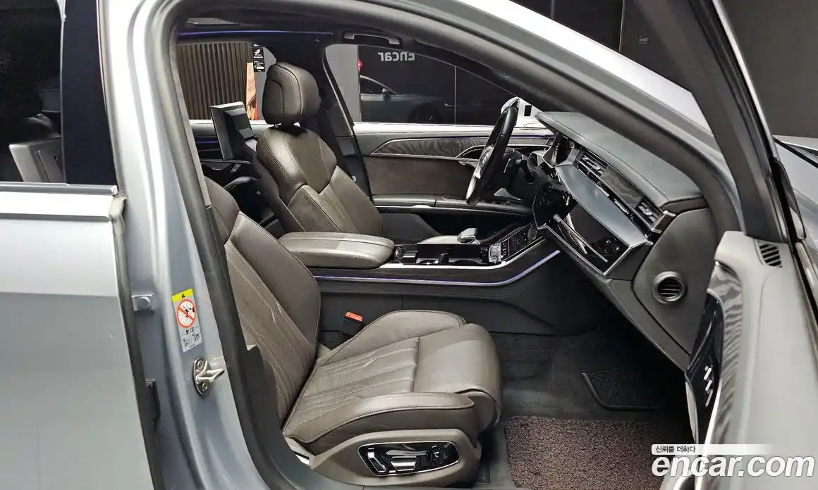 Audi A8 2021 4.0 гидро в Москве, фото 12