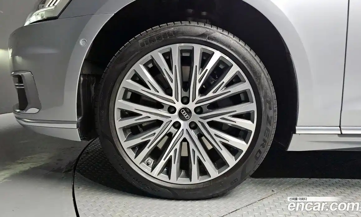Audi A8 2021 4.0 гидро в Москве, фото 5