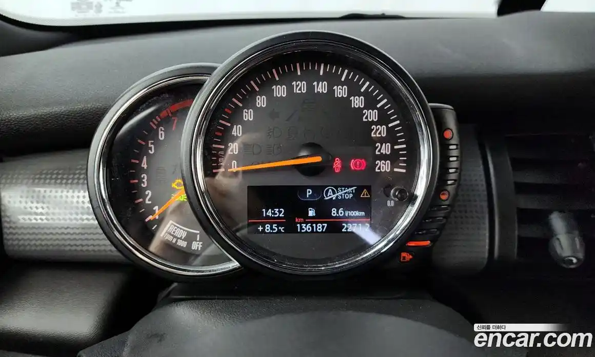 Mini Cooper 2014 1.5 гидро в Москве № 724959, фото 8