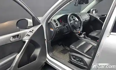 Volkswagen Tiguan 2009 2.0 гидро в Москве № 767162, миниатюра 11
